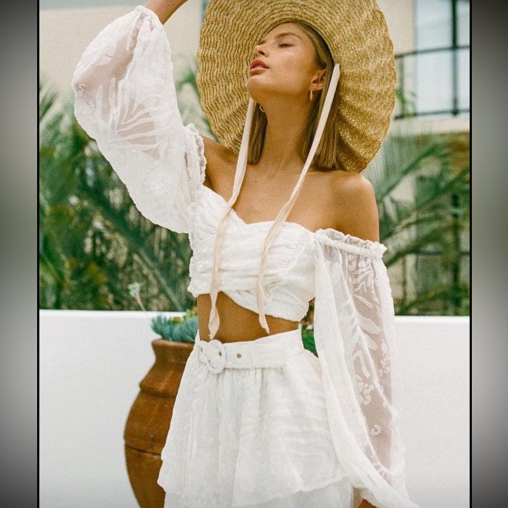 Sabo Skirt White Off-Shoulder Crop Top